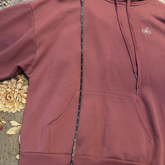Alo Hoodie - Picture 7 of 8